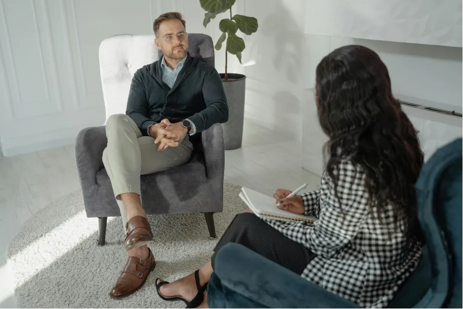 2 person attending psychology services in sydney